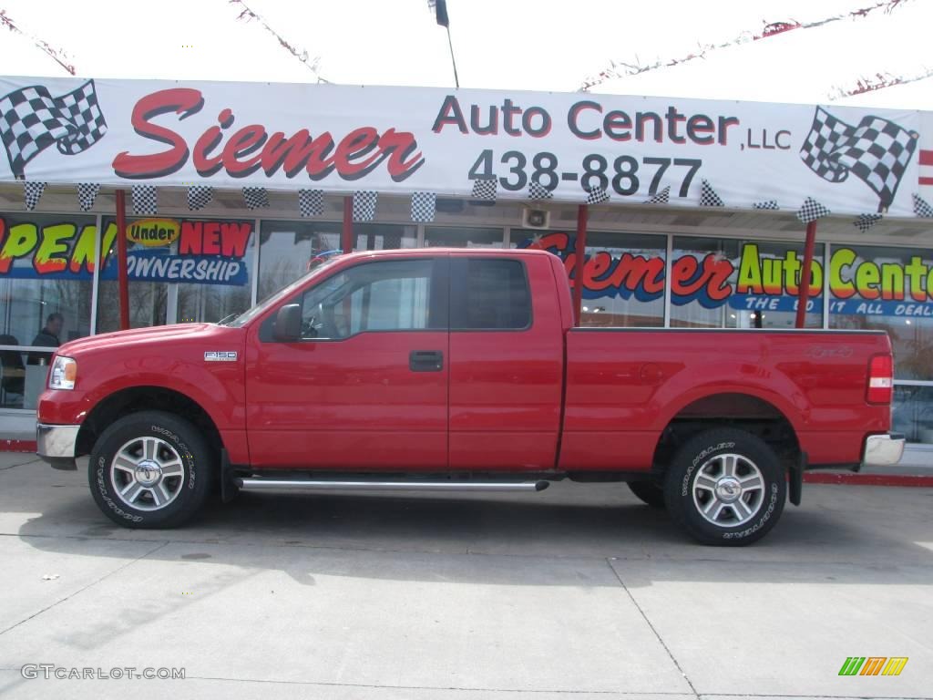 2005 F150 XLT SuperCab 4x4 - Bright Red / Medium Flint/Dark Flint Grey photo #1