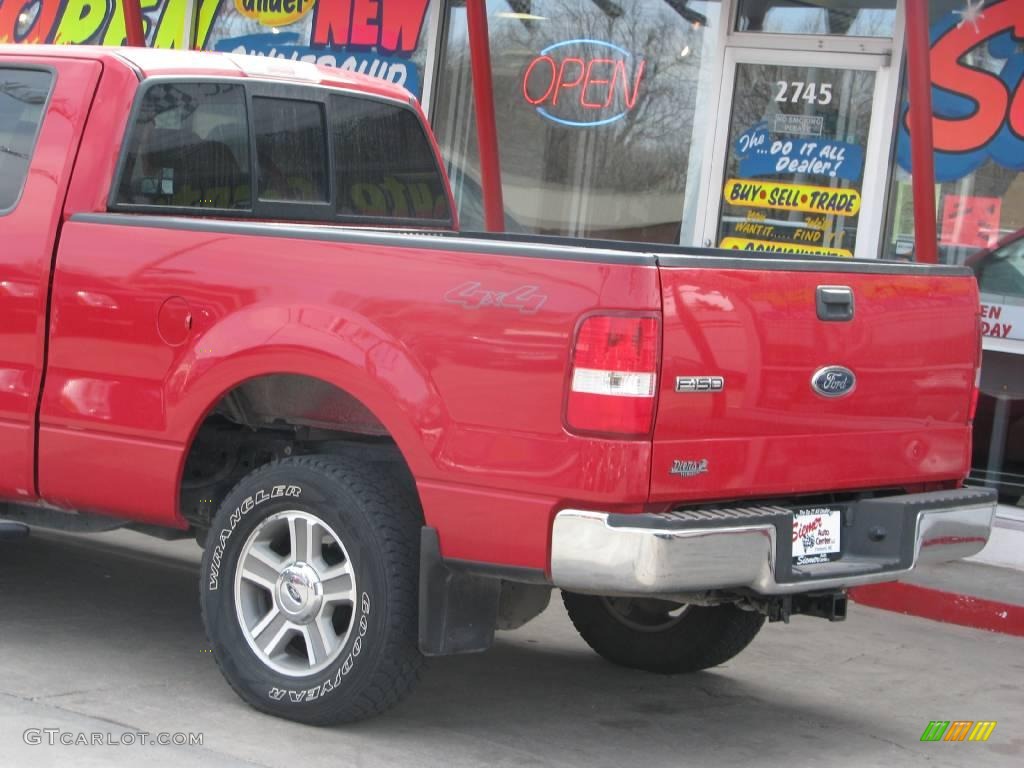 2005 F150 XLT SuperCab 4x4 - Bright Red / Medium Flint/Dark Flint Grey photo #5