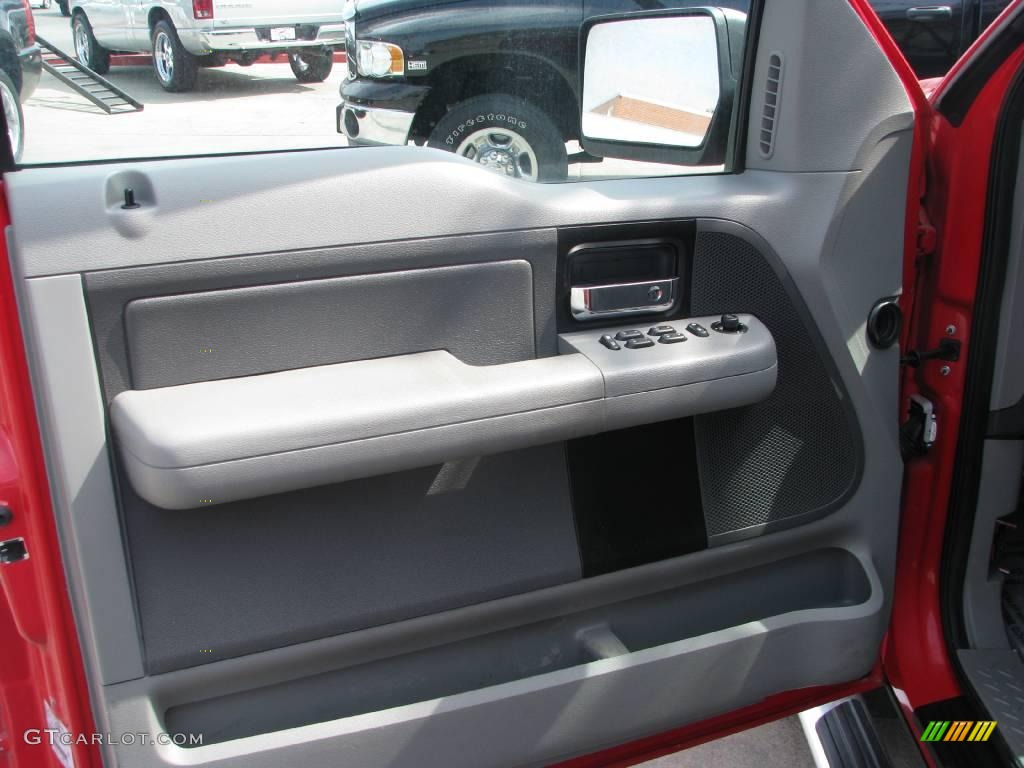 2005 F150 XLT SuperCab 4x4 - Bright Red / Medium Flint/Dark Flint Grey photo #13