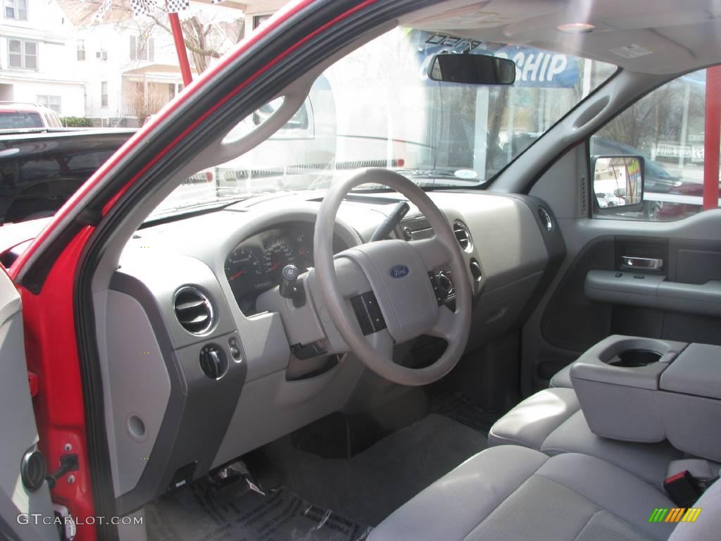 2005 F150 XLT SuperCab 4x4 - Bright Red / Medium Flint/Dark Flint Grey photo #14