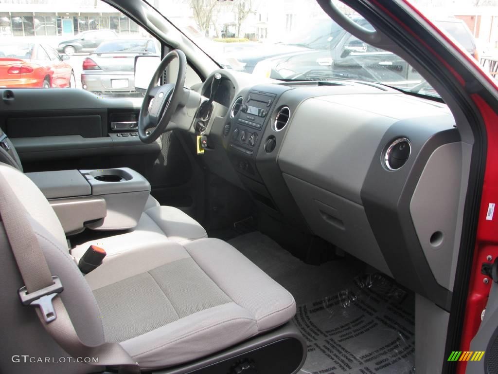 2005 F150 XLT SuperCab 4x4 - Bright Red / Medium Flint/Dark Flint Grey photo #17