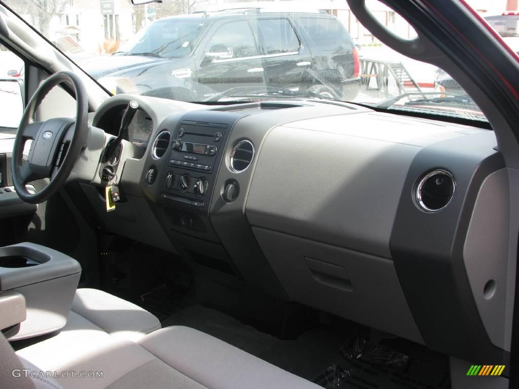 2005 F150 XLT SuperCab 4x4 - Bright Red / Medium Flint/Dark Flint Grey photo #18