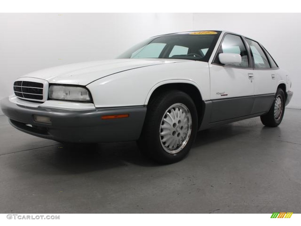 1996 Regal Gran Sport Sedan - Bright White / Gray photo #1