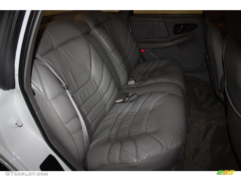 1996 Regal Gran Sport Sedan - Bright White / Gray photo #17