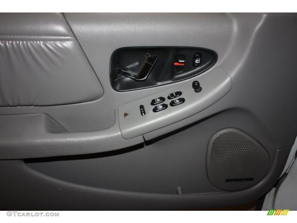 1996 Regal Gran Sport Sedan - Bright White / Gray photo #24