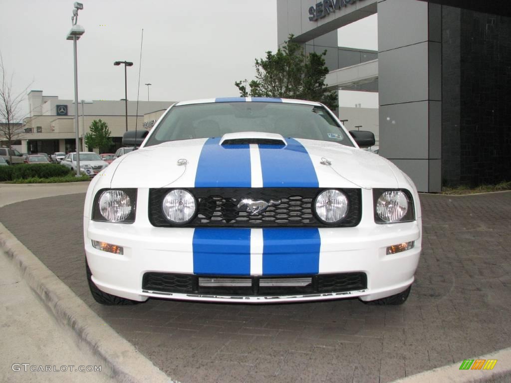 2007 Mustang GT Premium Coupe - Performance White / Medium Parchment photo #2