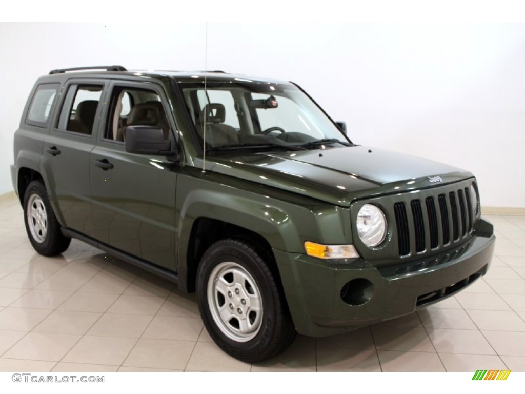 2009 Patriot Sport 4x4 - Jeep Green Metallic / Light Pebble Beige photo #1