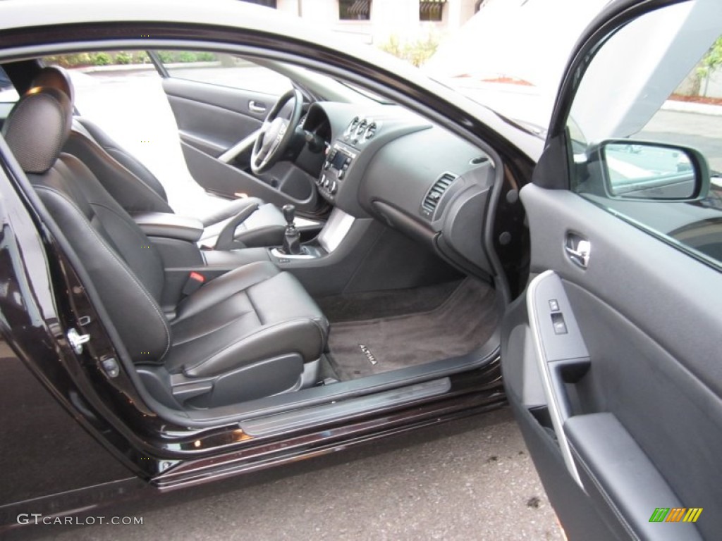 Charcoal Interior 2011 Nissan Altima 3.5 SR Coupe Photo #62101418