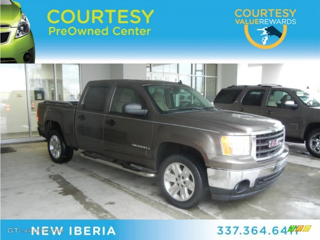 2007 Sierra 1500 SLE Crew Cab - Medium Brown Metallic / Ebony Black/Light Cashmere photo #1