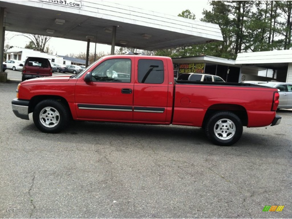 2004 Silverado 1500 LS Extended Cab - Victory Red / Dark Charcoal photo #6