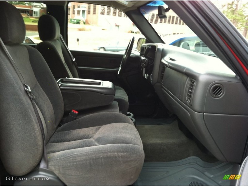 2004 Silverado 1500 LS Extended Cab - Victory Red / Dark Charcoal photo #14