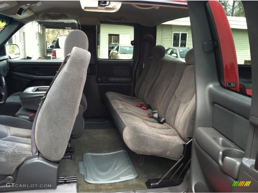 2004 Silverado 1500 LS Extended Cab - Victory Red / Dark Charcoal photo #17