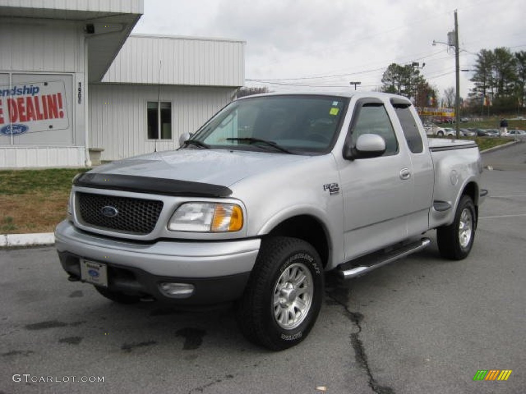 2003 F150 XLT SuperCab 4x4 - Silver Metallic / Medium Graphite Grey photo #2