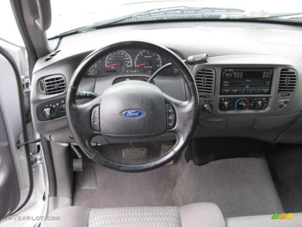 2003 Ford F150 XLT SuperCab 4x4 Medium Graphite Grey Dashboard Photo #62113277