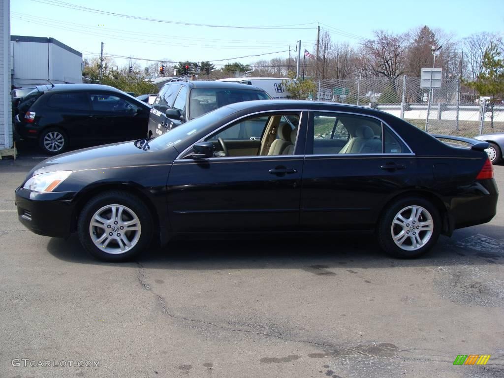 2006 Accord SE Sedan - Nighthawk Black Pearl / Ivory photo #3