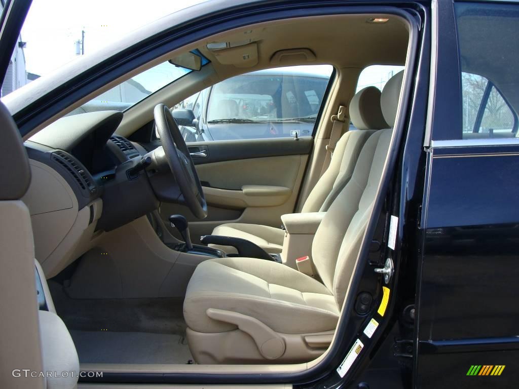 2006 Accord SE Sedan - Nighthawk Black Pearl / Ivory photo #10