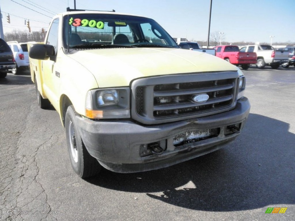 2003 F250 Super Duty XL Regular Cab Utility - Yellow / Medium Flint Grey photo #2