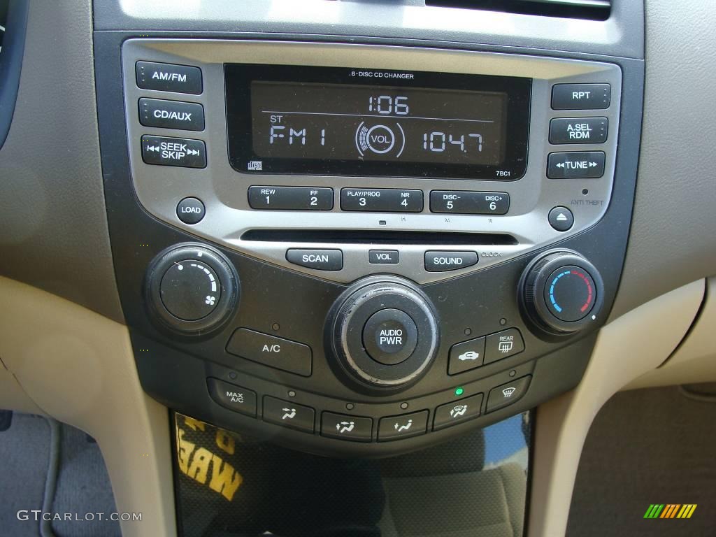 2006 Accord SE Sedan - Nighthawk Black Pearl / Ivory photo #12