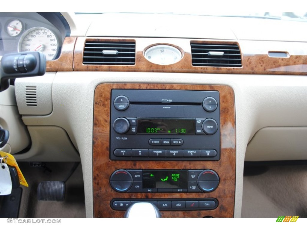 2005 Ford Five Hundred Limited Controls Photo #62115185