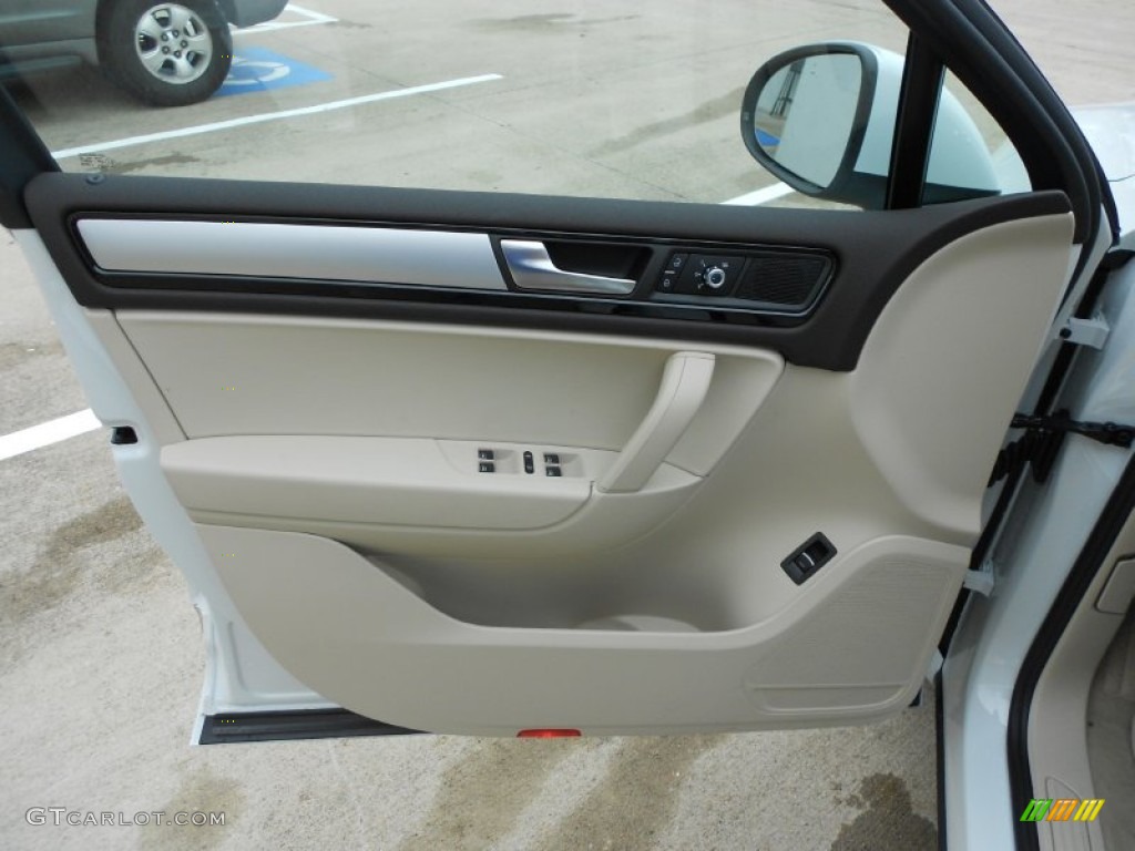 2012 Volkswagen Touareg TDI Sport 4XMotion Cornsilk Beige Door Panel Photo #62118983