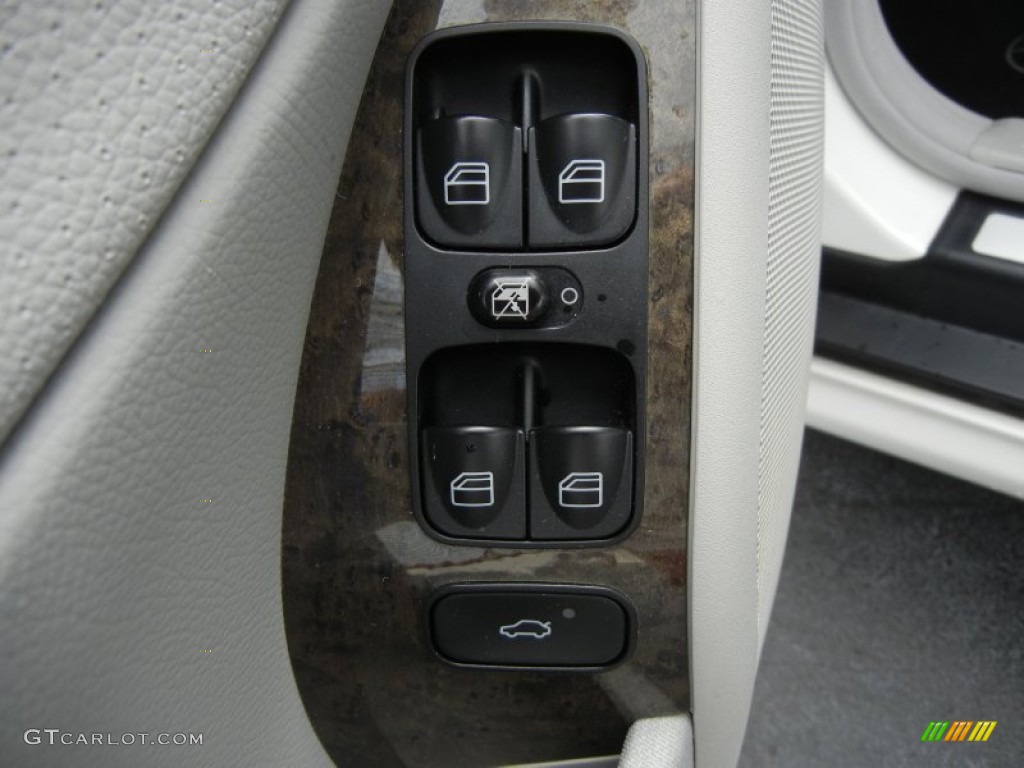 2007 Mercedes-Benz C 230 Sport Controls Photo #62121514