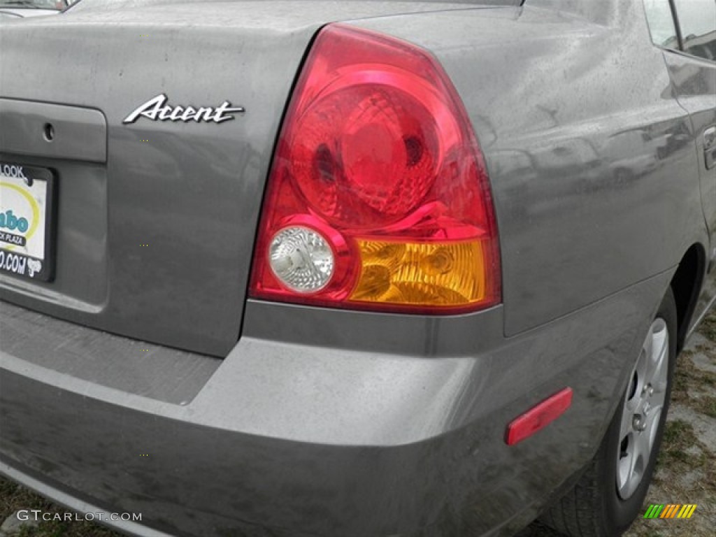 2004 Accent GL Sedan - Stormy Gray / Gray photo #10