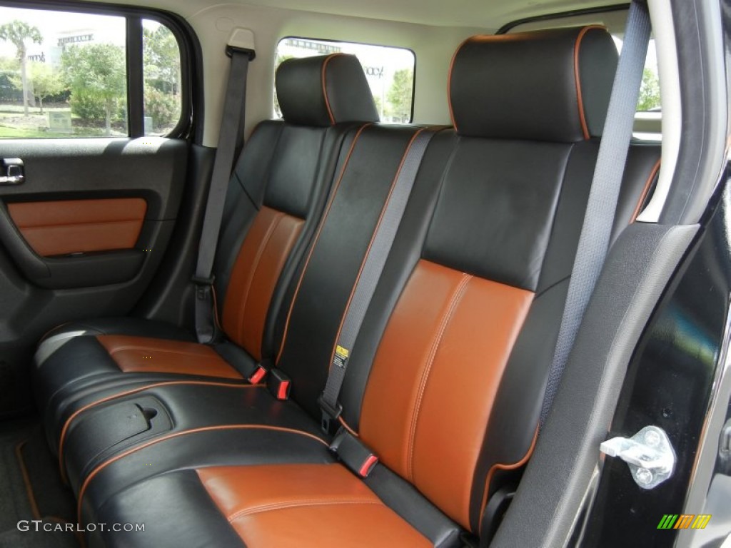 2006 Hummer H3 Standard H3 Model Rear Seat Photo #62122148