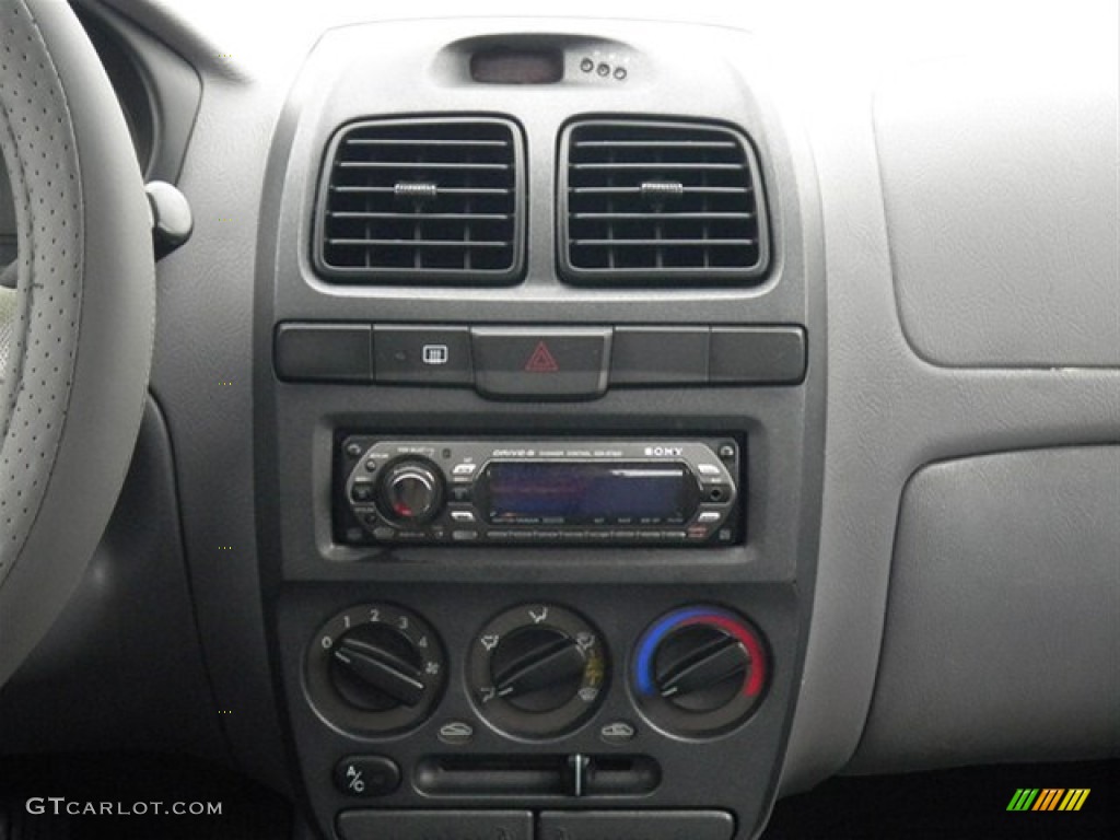 2004 Accent GL Sedan - Stormy Gray / Gray photo #17