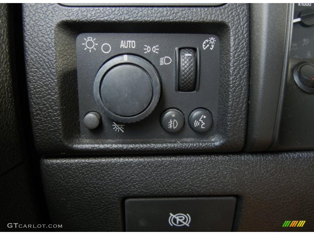 2006 Hummer H3 Standard H3 Model Controls Photo #62122236