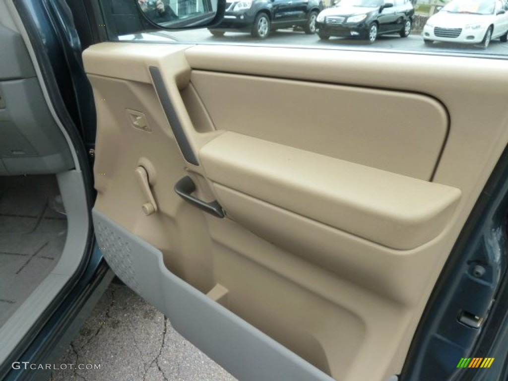 2004 Titan XE King Cab 4x4 - Deep Water Blue/Green / Sand/Steel photo #18