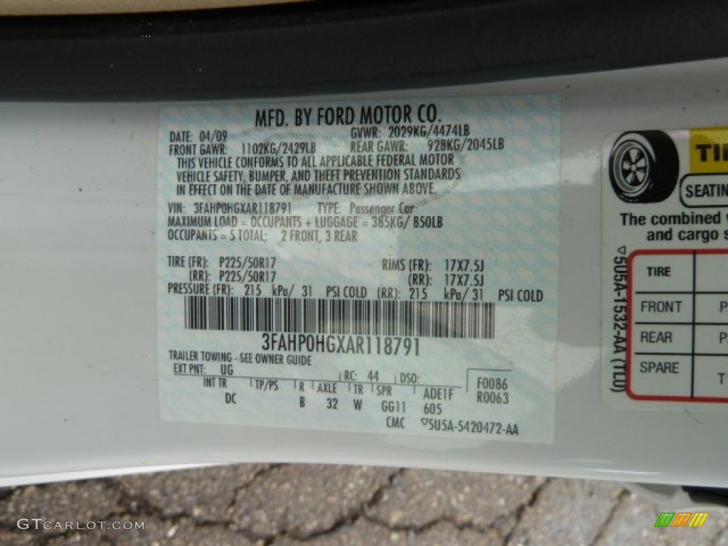 2010 Fusion Color Code UG for White Platinum Tri-coat Metallic Photo #62123178