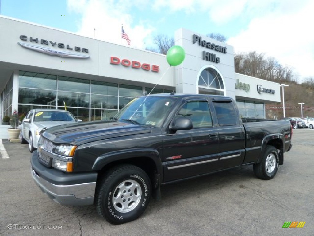 2004 Silverado 1500 Z71 Extended Cab 4x4 - Dark Gray Metallic / Dark Charcoal photo #1