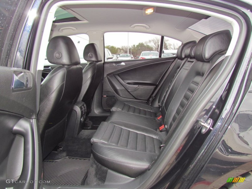 Black Interior 2007 Volkswagen Passat 2.0T Sedan Photo #62125334