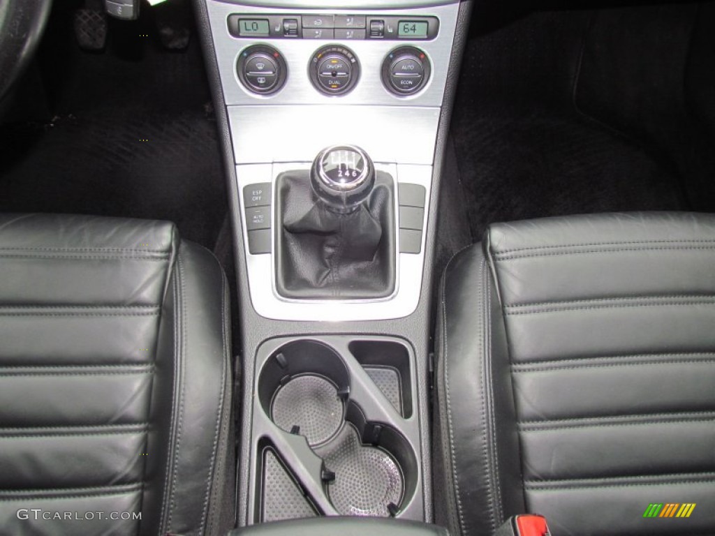 2007 Volkswagen Passat 2.0T Sedan 6 Speed Manual Transmission Photo #62125391