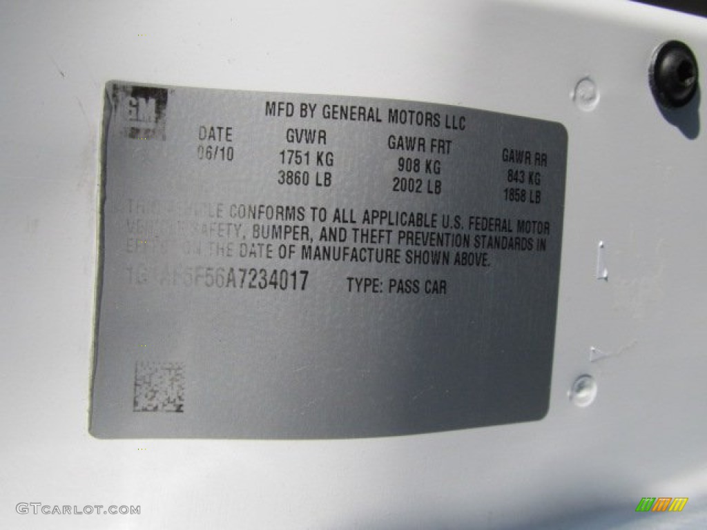 2010 Cobalt LT Sedan - Summit White / Ebony photo #24