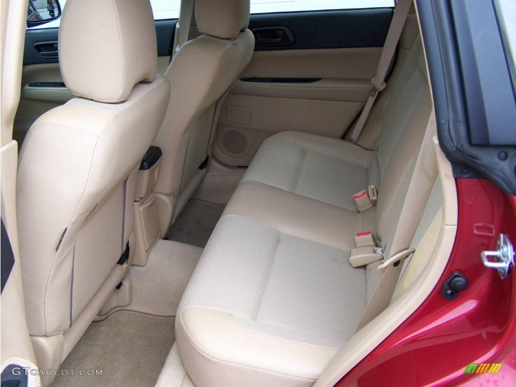 2005 Forester 2.5 X - Cayenne Red Pearl / Beige photo #10