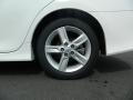 Super White - Camry SE Photo No. 9