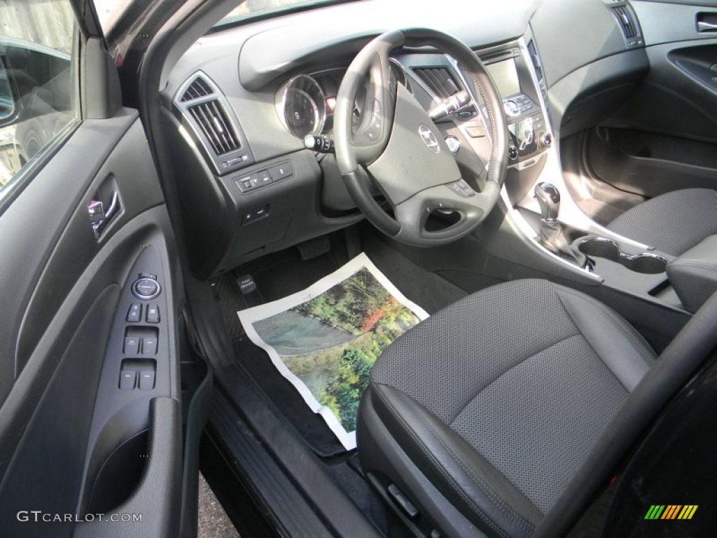 2011 Sonata SE - Midnight Black / Black photo #11
