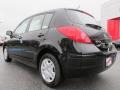 Super Black - Versa 1.8 S Hatchback Photo No. 3