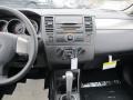 Super Black - Versa 1.8 S Hatchback Photo No. 12