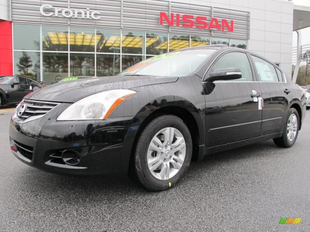 Super Black Nissan Altima