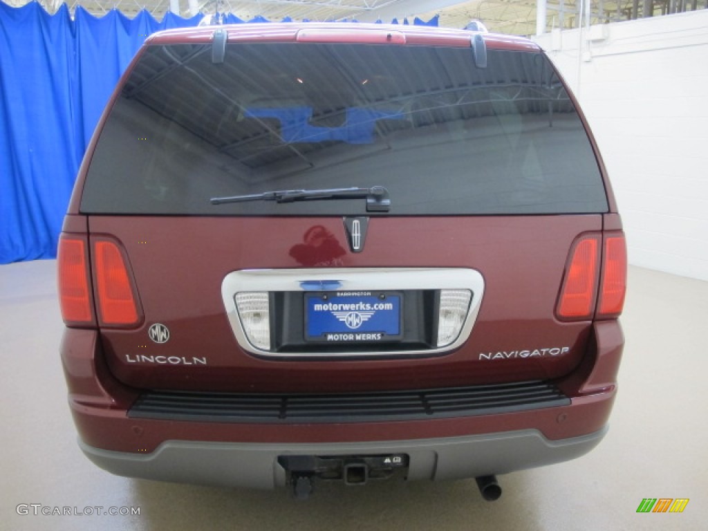 2004 Navigator Luxury 4x4 - Merlot Red Metallic / Light Parchment photo #7