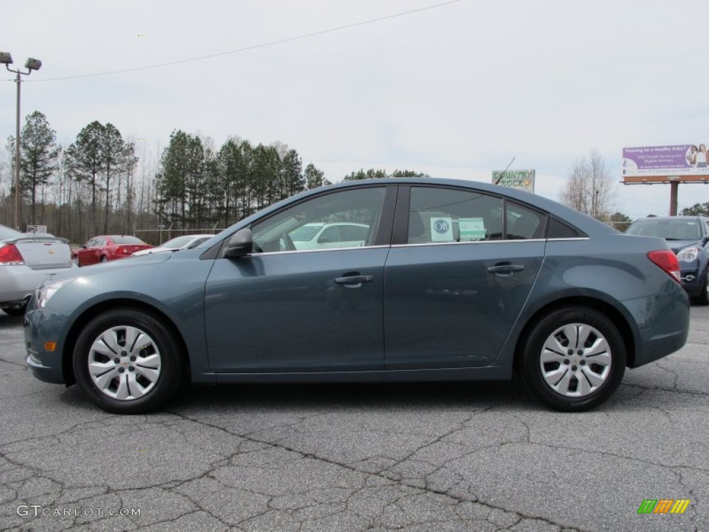 2012 Cruze LS - Blue Granite Metallic / Jet Black/Medium Titanium photo #4