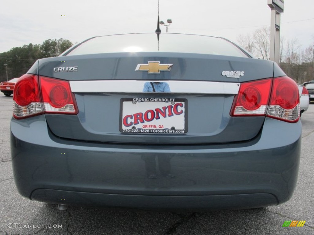 2012 Cruze LS - Blue Granite Metallic / Jet Black/Medium Titanium photo #6