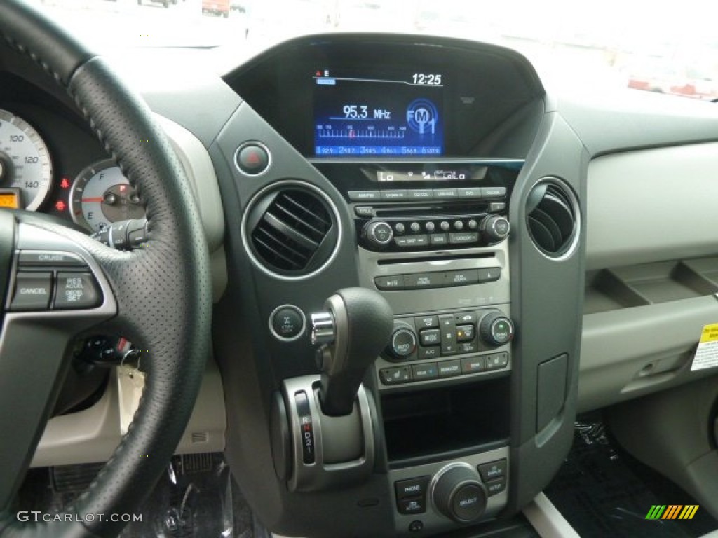 2012 Honda Pilot EX-L 4WD Controls Photo #62139795
