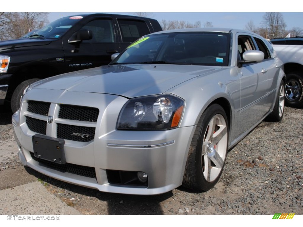 2006 Magnum SRT-8 - Bright Silver Metallic / Dark Slate Gray/Light Slate Gray photo #1