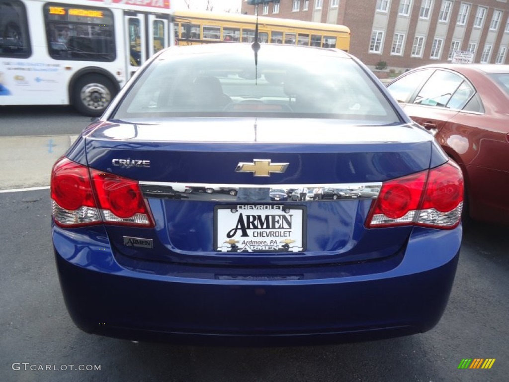 2012 Cruze LT - Blue Topaz Metallic / Medium Titanium photo #6