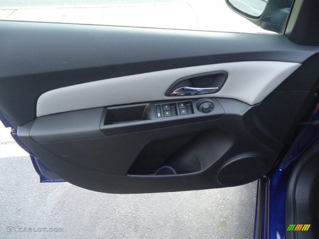 2012 Cruze LT - Blue Topaz Metallic / Medium Titanium photo #9