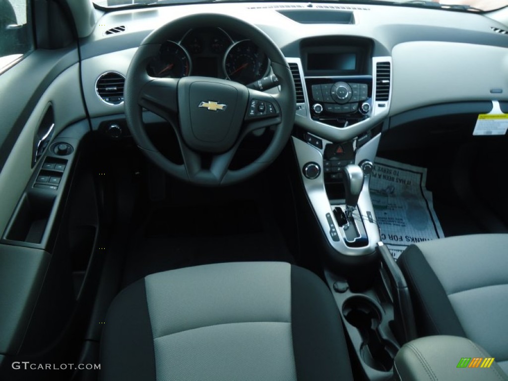 2012 Cruze LT - Blue Topaz Metallic / Medium Titanium photo #13