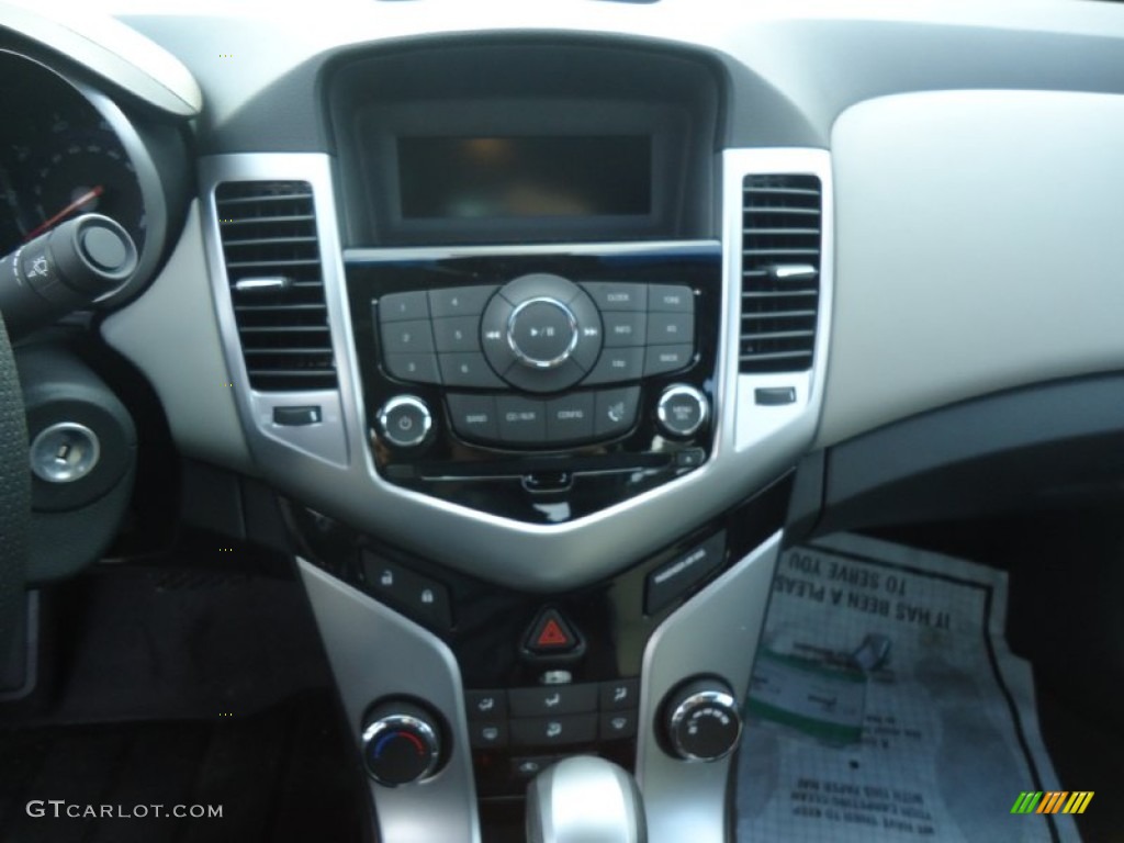 2012 Cruze LT - Blue Topaz Metallic / Medium Titanium photo #15